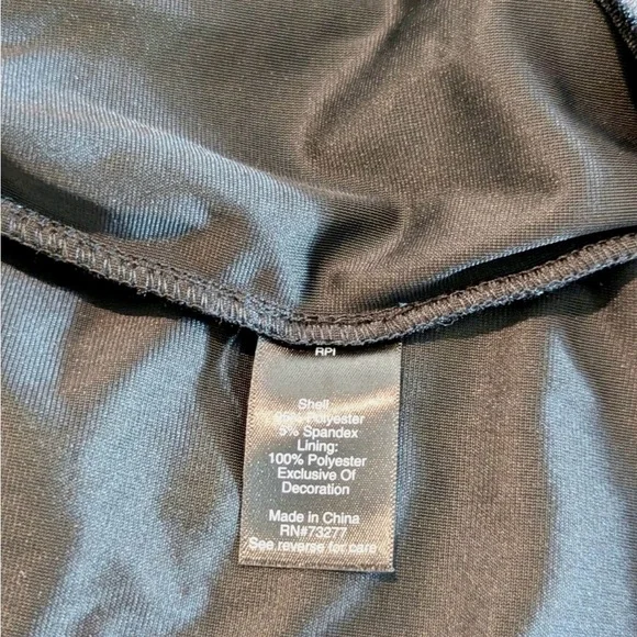 Chic Velvet Dress - Picture 6 of 9